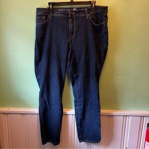 Woman 16s Signature Fit Skinny Stretch Jeans